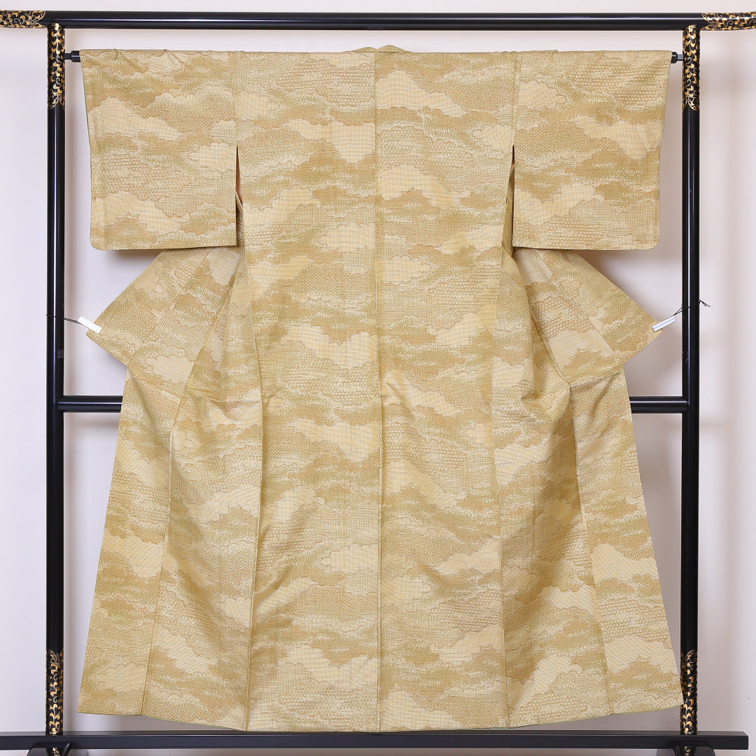 紬 袷 身丈154cm 裄丈65cm 正絹 Aランク Sサイズ 広衿 カジュアル 雲取り ベージュ系 1216-03275