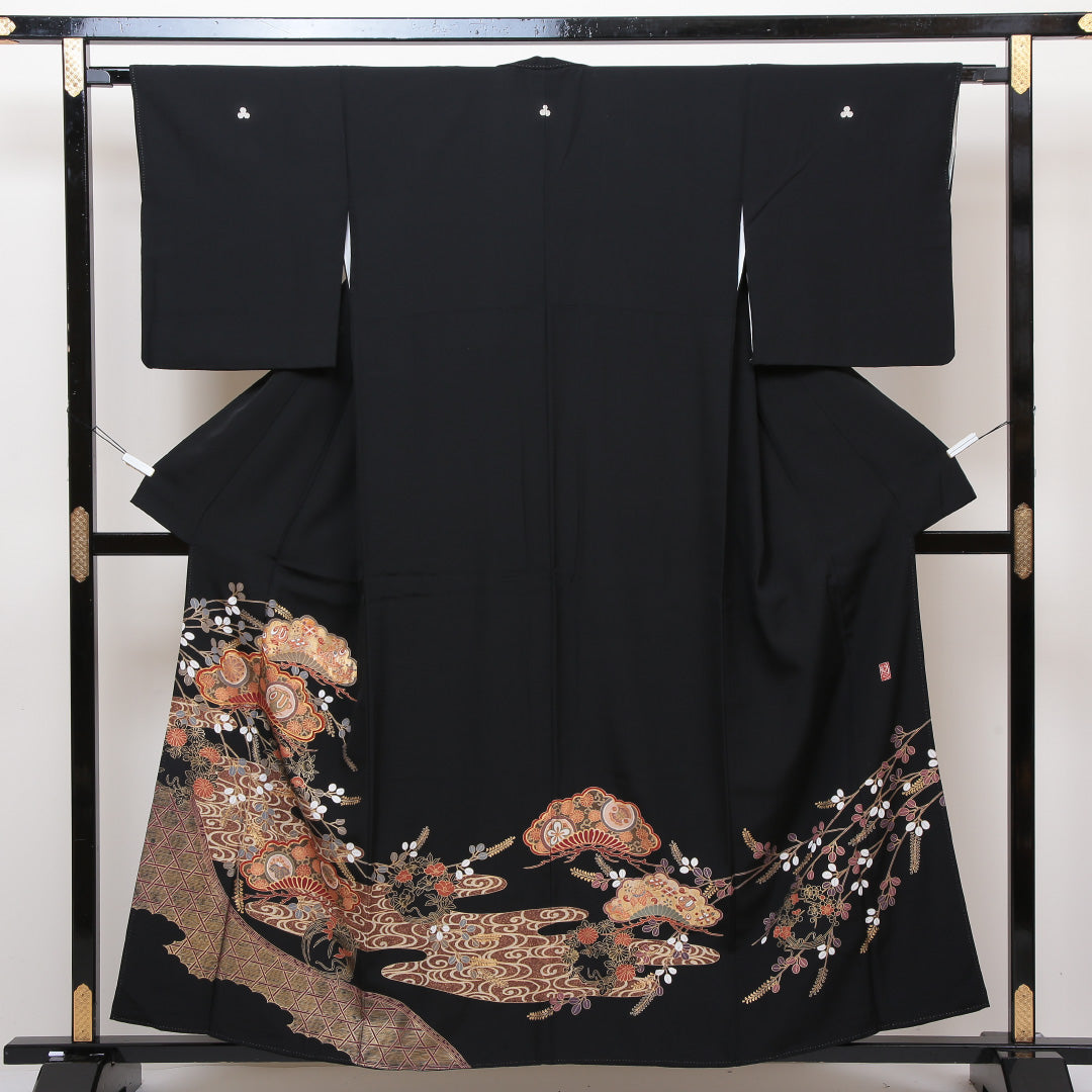 黒留袖 五つ紋 三つ柏 身丈158cm 裄丈65.5cm Aランク 正絹 袷 広衿 M 落款 金箔 流水 檜垣 フォーマル 黒系 1211-F0156