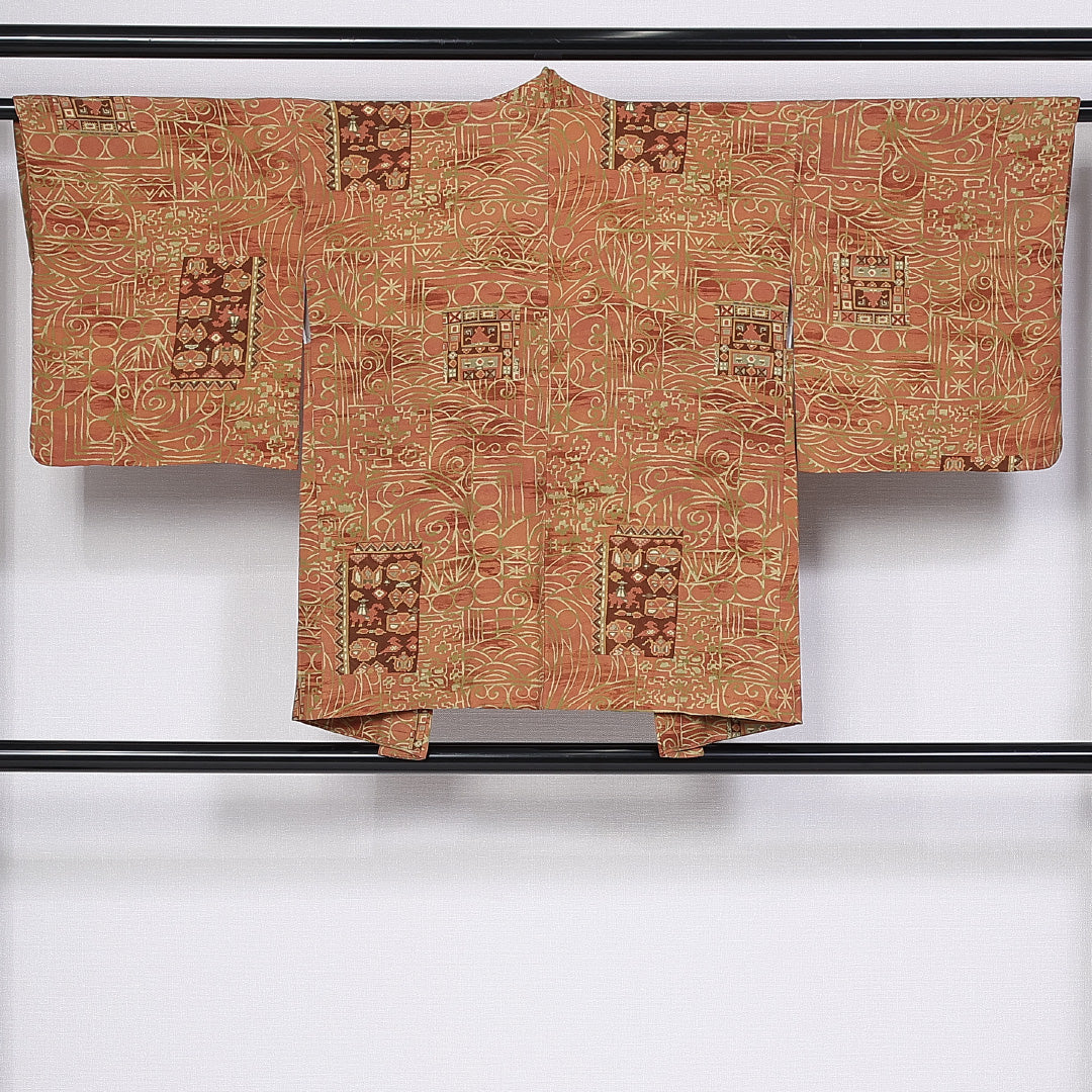 羽織 袷 身丈77cm 裄丈62cm 正絹 Sランク カジュアル Sサイズ 紐あり 幾何学柄 朱系 RP 1232-10300