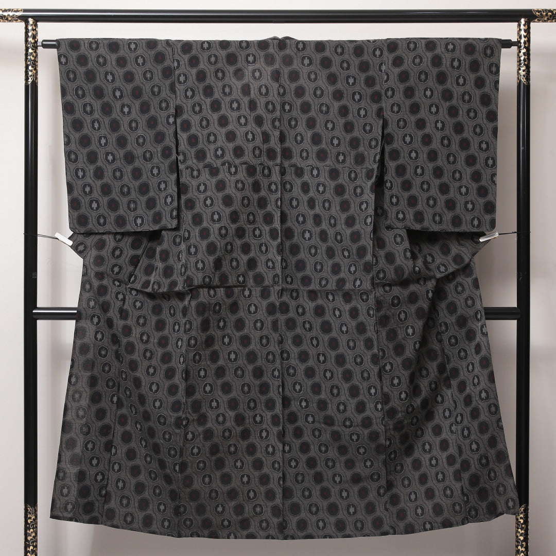 ウールの紬 洗える着物 単衣 身丈148cm 裄丈62cm ウール Bランク XSサイズ バチ衿 カジュアル 丸紋 グレー系 1216-03494