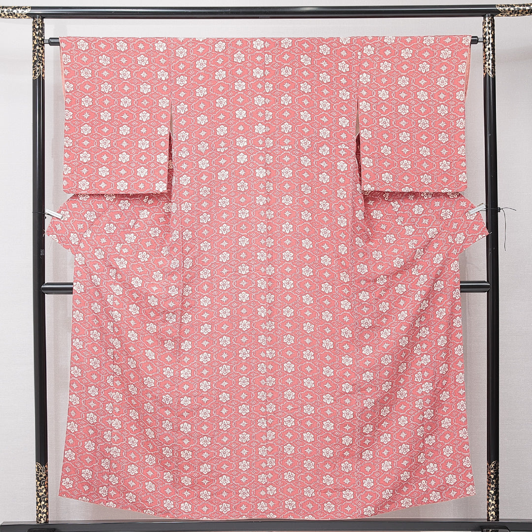 小紋 袷 身丈158cm 裄丈62cm 正絹 Cランク インフォーマル 広衿 Mサイズ 木瓜 花菱 古典的 可愛らしい 赤系 HP 1221-15241