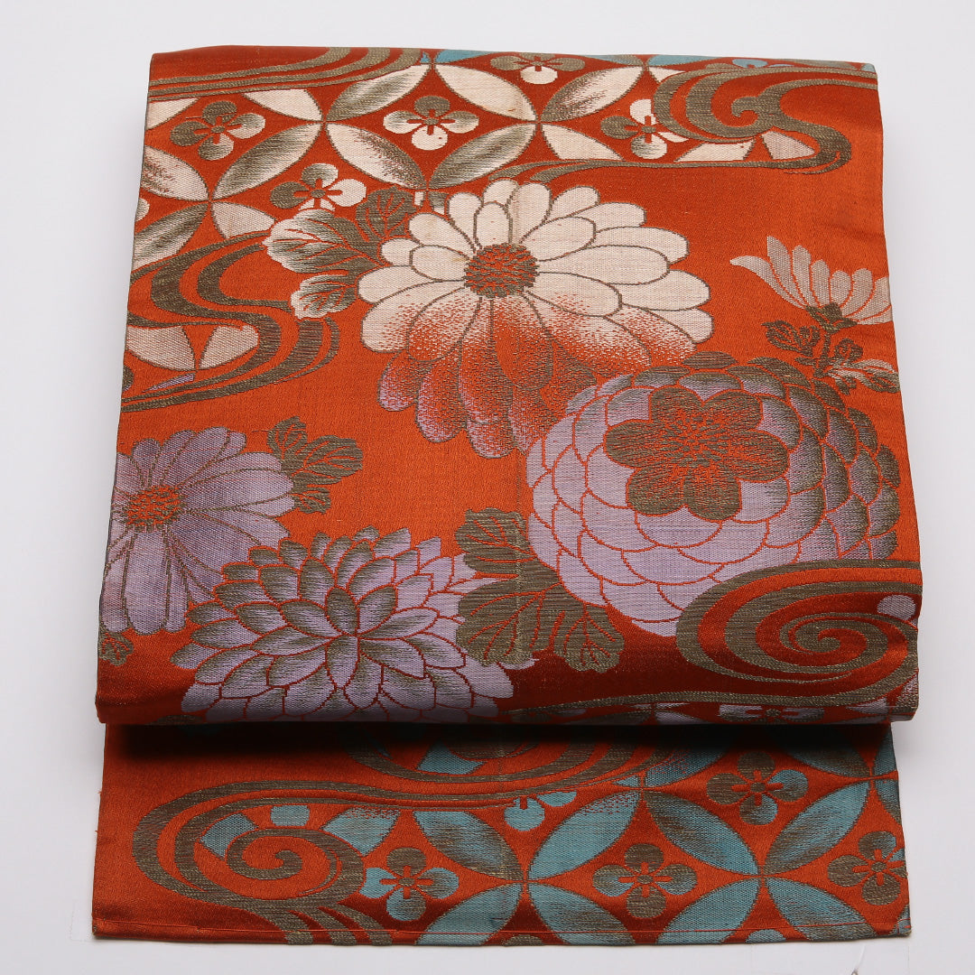 MO-3397 名古屋帯 セミアンティーク 十二単を着た女性 黒色 金糸  