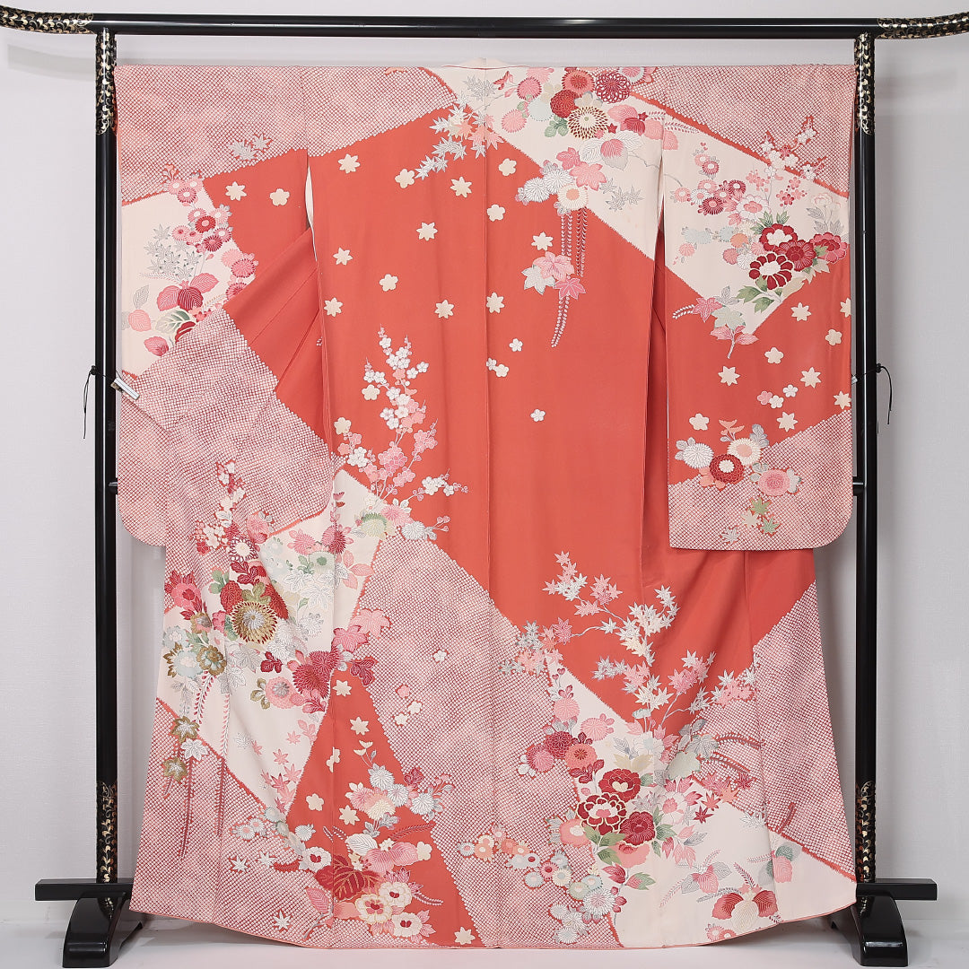 振袖 身丈166cm 裄丈67.5cm Cランク 正絹 袷 広衿 XL 菊 金銀糸 フォーマル 古典的 優しい ピンク系 1213-F0499
