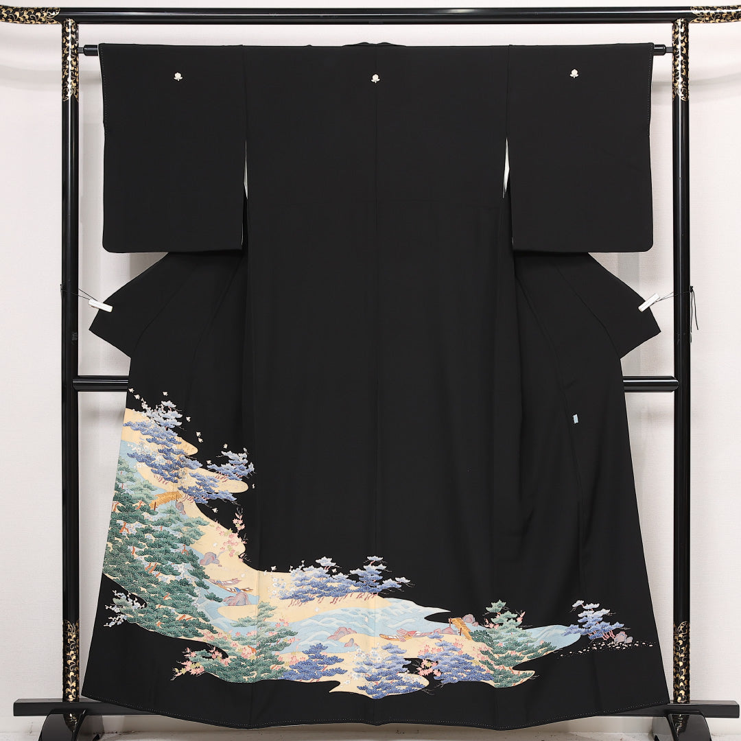 黒留袖 五つ紋 橘 身丈158cm 裄丈62.5cm Aランク 正絹 袷 比翼 広衿 M 落款 松 フォーマル 幻想的 重厚感 黒系 1211-F0584