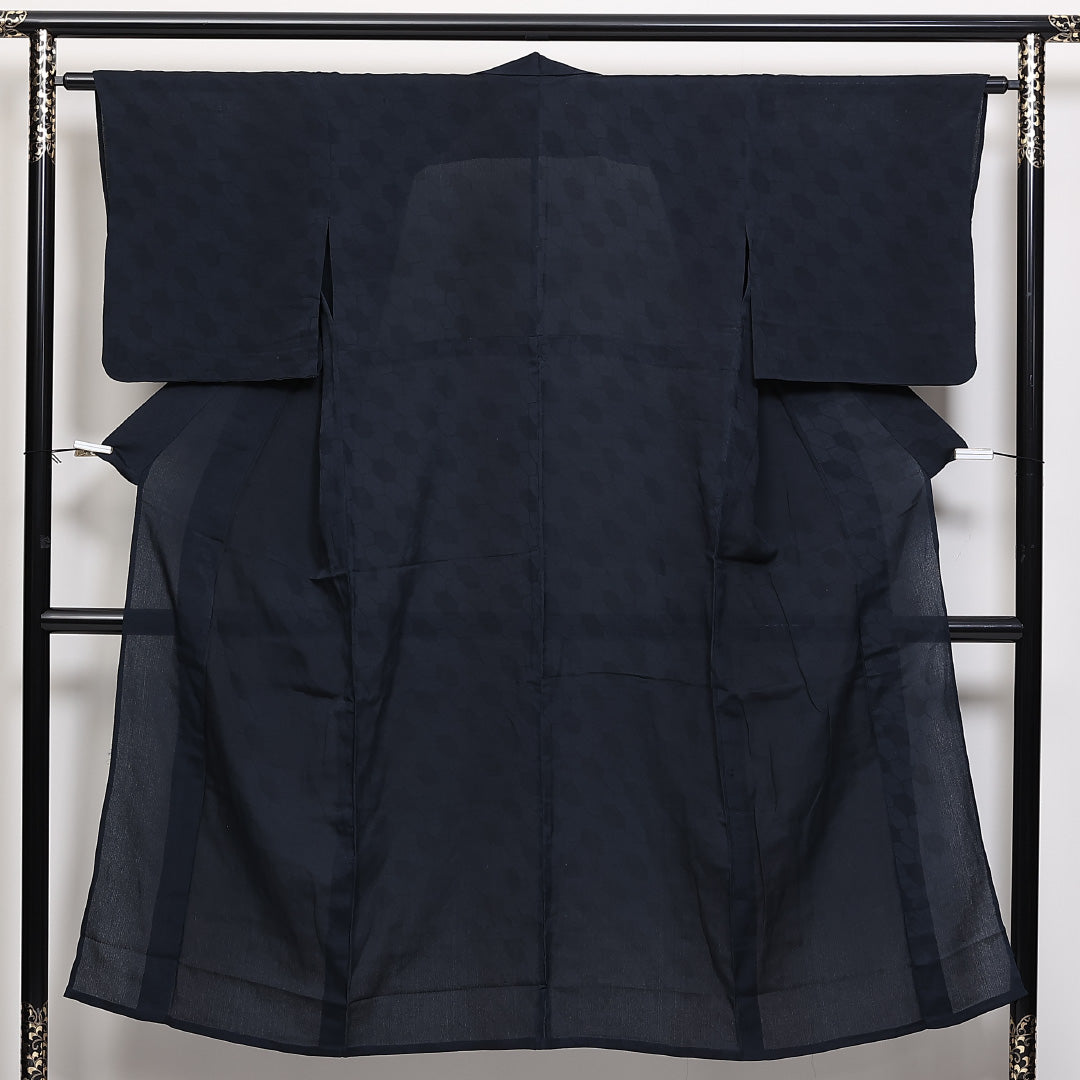 アンティーク 夏物 色無地 夏物 身丈143cm 裄丈62cm 正絹 Aランク 紋意匠 (亀甲) バチ衿 XSサイズ 肩当て 紺系 PO 1219-05313