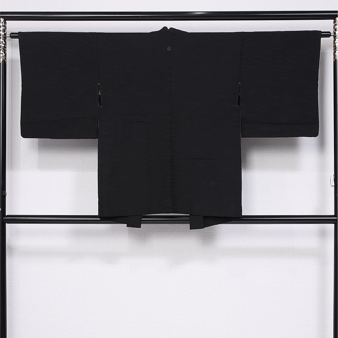 黒羽織 袷 身丈78cm 裄丈62cm 正絹 Sランク 一つ紋 (丸に日の丸扇) 紋意匠 (抽象柄) セミフォーマル Sサイズ 花柄 黒系 RP 1233-11153