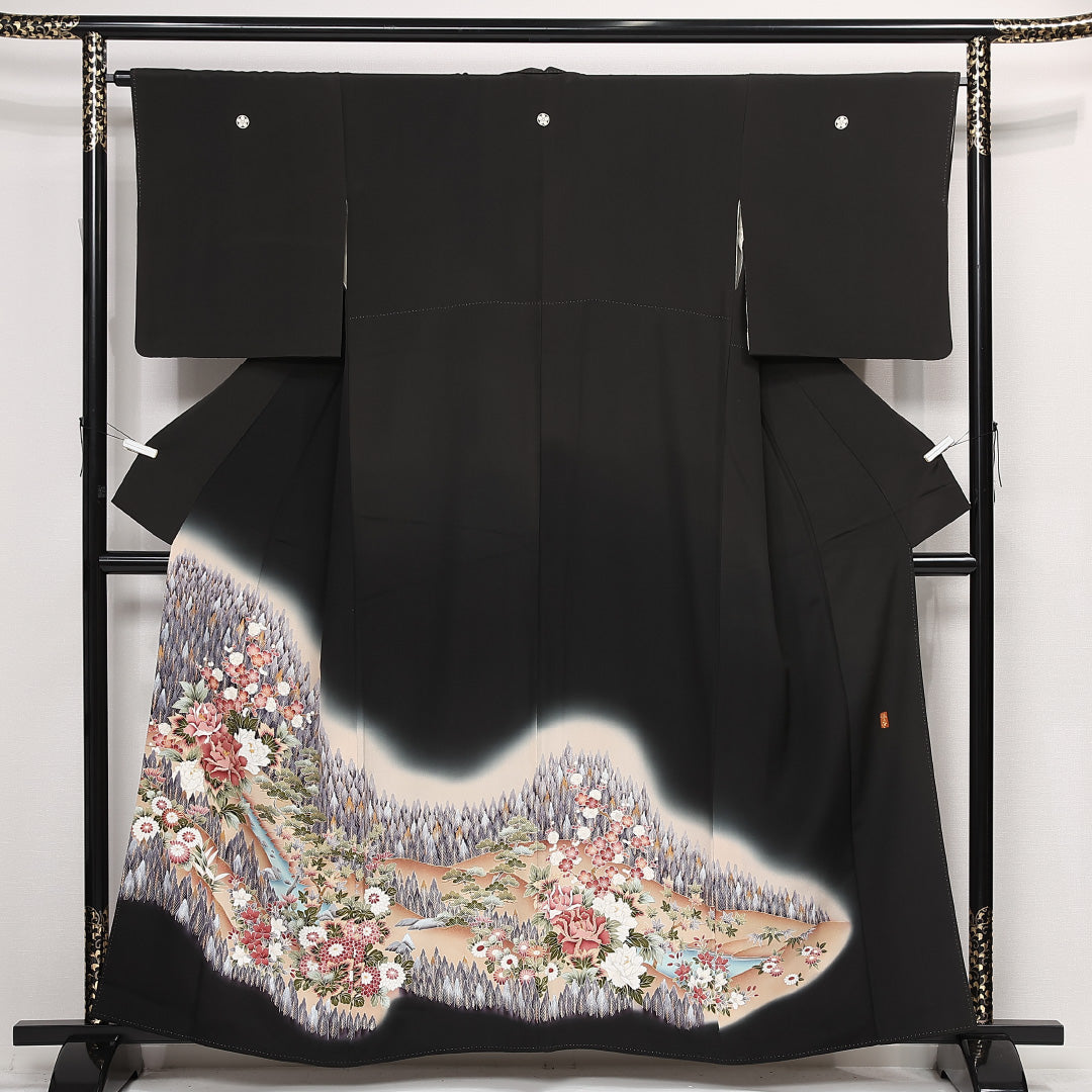 黒留袖 五つ紋 丸に梅鉢 身丈157cm 裄丈66cm Sランク 正絹 袷 比翼 広衿 M 落款 加賀友禅 風景柄 フォーマル 華やか 重厚感 黒系 1211-F0571