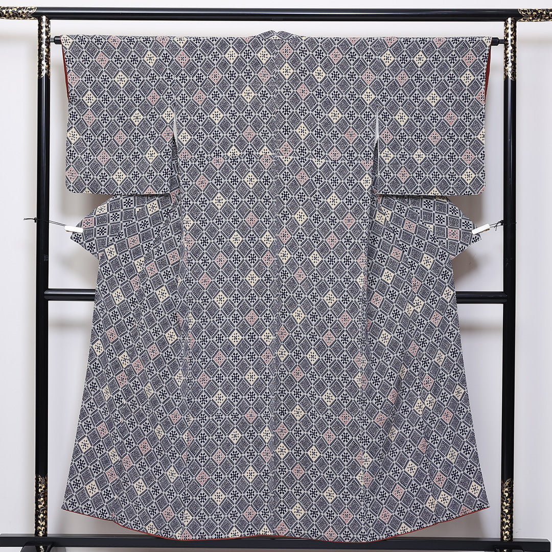 小紋 袷 身丈153cm 裄64cm 正絹 ダイヤ 菱形 グレー系 ちりめん Sランク 1215-02402
