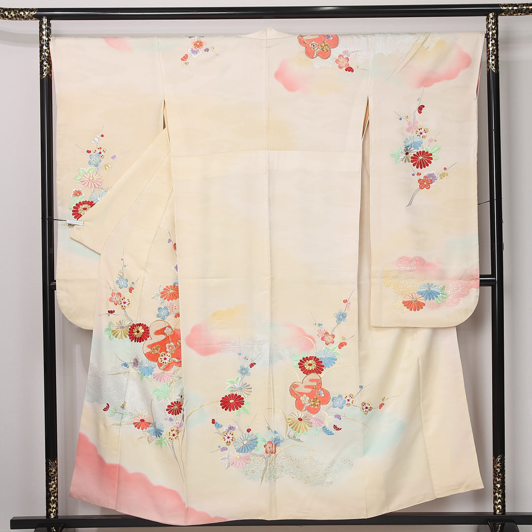 振袖 身丈154cm 裄丈67.5cm Aランク 袷 正絹 M 広衿 刺繍 金駒刺繍 菊 梅 花柄 クリーム系 1213-F0443