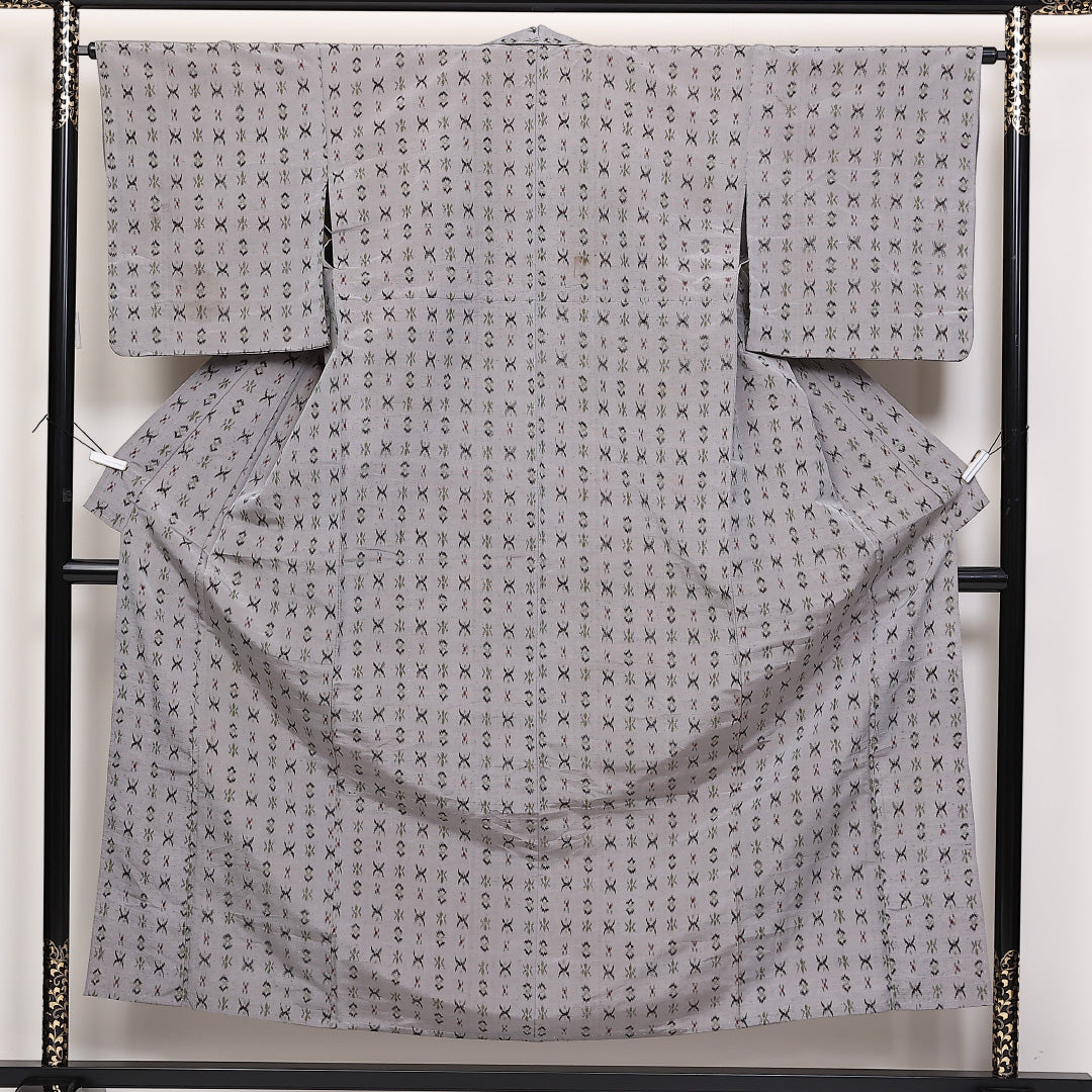 紬 単衣 身丈155cm 裄丈65cm 正絹 Cランク Mサイズ バチ衿 カジュアル 居敷当て 絣柄 グレー系 1216-03774