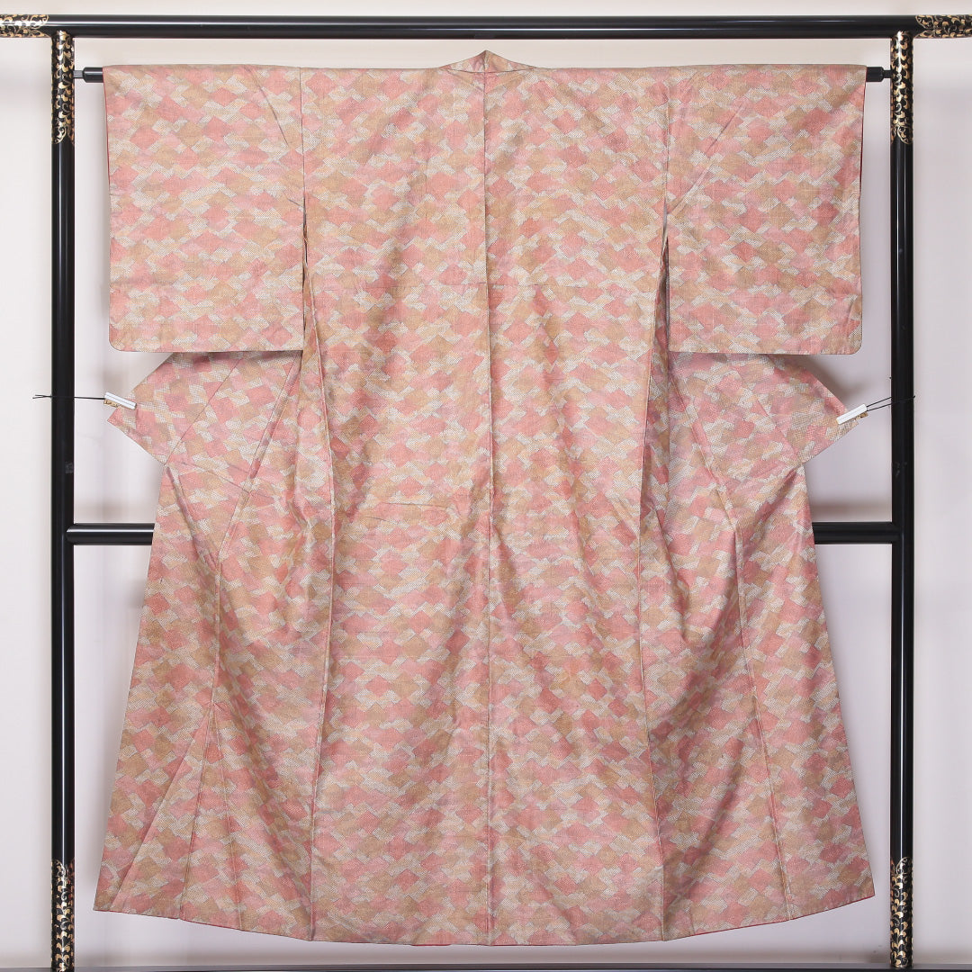 大島紬 袷 身丈150cm 裄丈63cm 正絹 Cランク インフォーマル 広衿 Sサイズ 松皮菱 ピンク系 LP 1223-03629