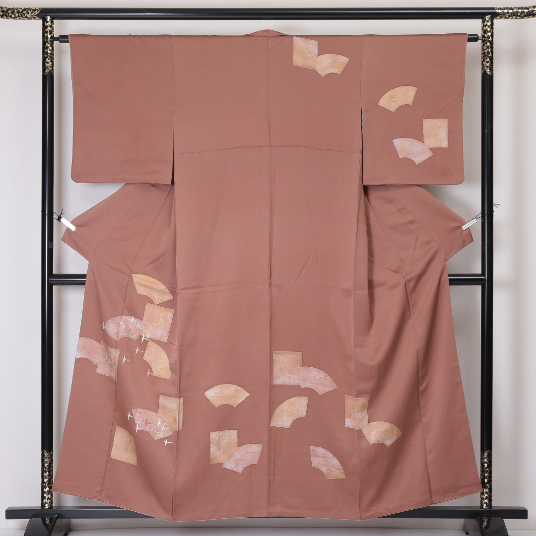 訪問着 袷 身丈156cm 裄丈63cm 正絹 Sランク Mサイズ 広衿 セミフォーマル 鳥 扇 引箔 刺繍 茶系 1212-04487