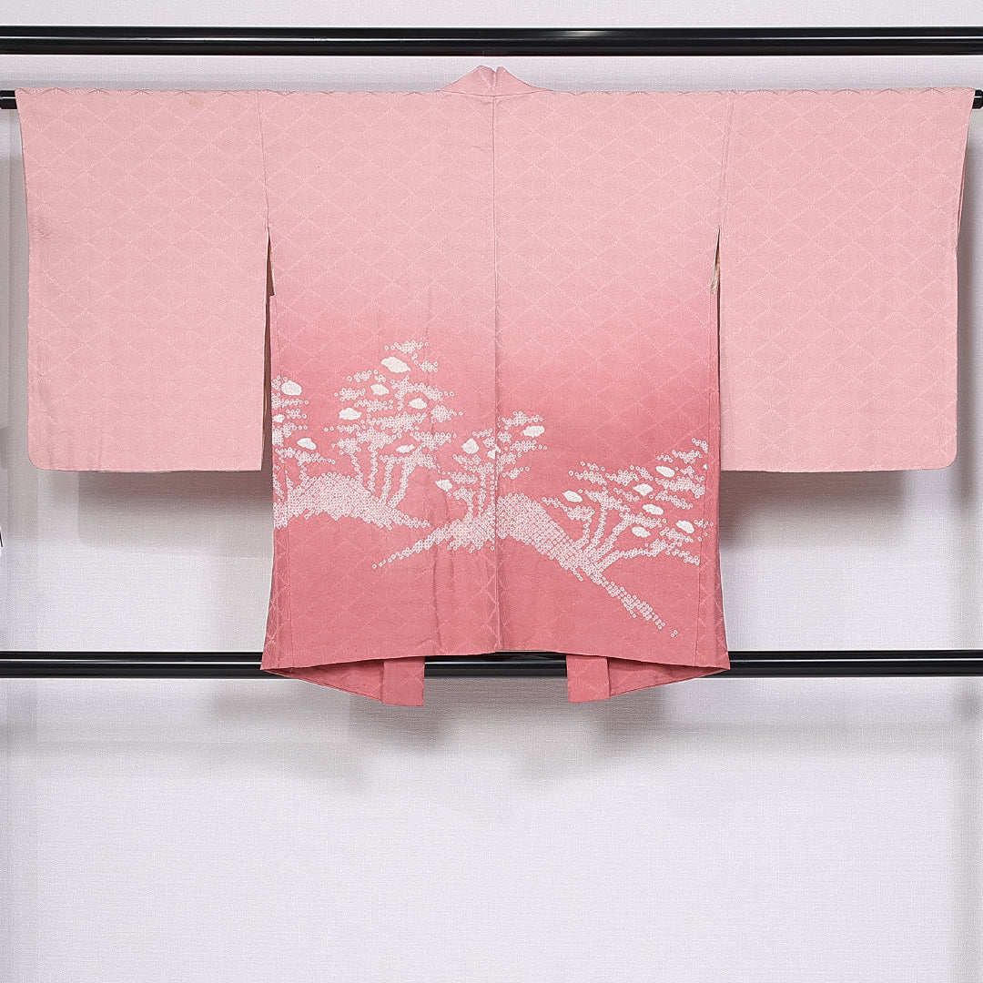 絵羽羽織 袷 身丈79cm 裄丈64cm 正絹 Bランク 紋意匠 (菊) インフォーマル Mサイズ ぼかし染 紐あり 山 ピンク系 HP 1234-10613