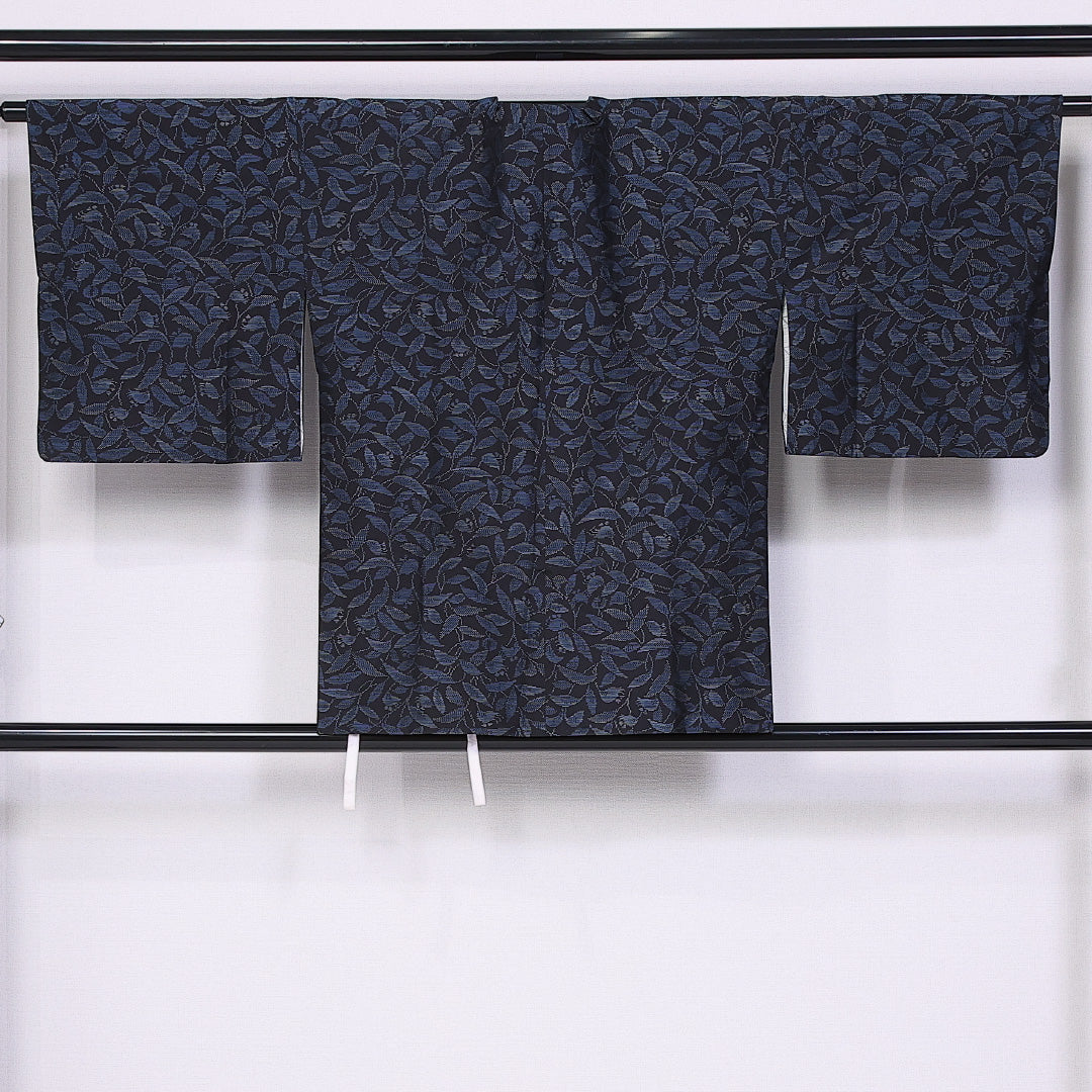 道行コート (大島紬) 袷 身丈78cm 裄丈64cm 正絹 Sランク インフォーマル Mサイズ ポケットあり 植物柄 黒系 RP 1237-10751