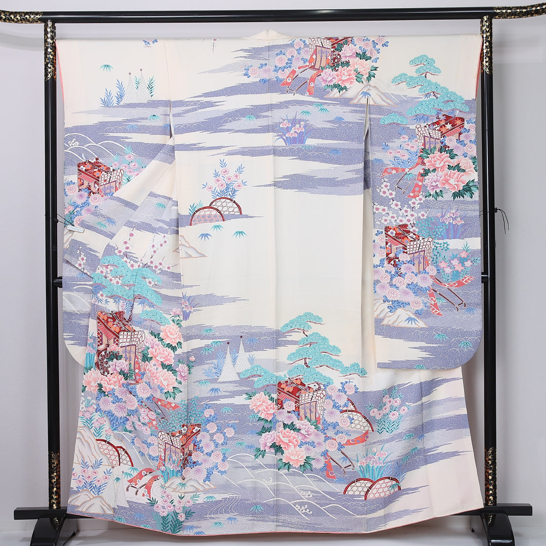 振袖 身丈160cm 裄丈67.5cm Cランク 袷 正絹 S 広衿 御所車 古典柄 菊 牡丹 友禅 菖蒲 白系 1213-F0446