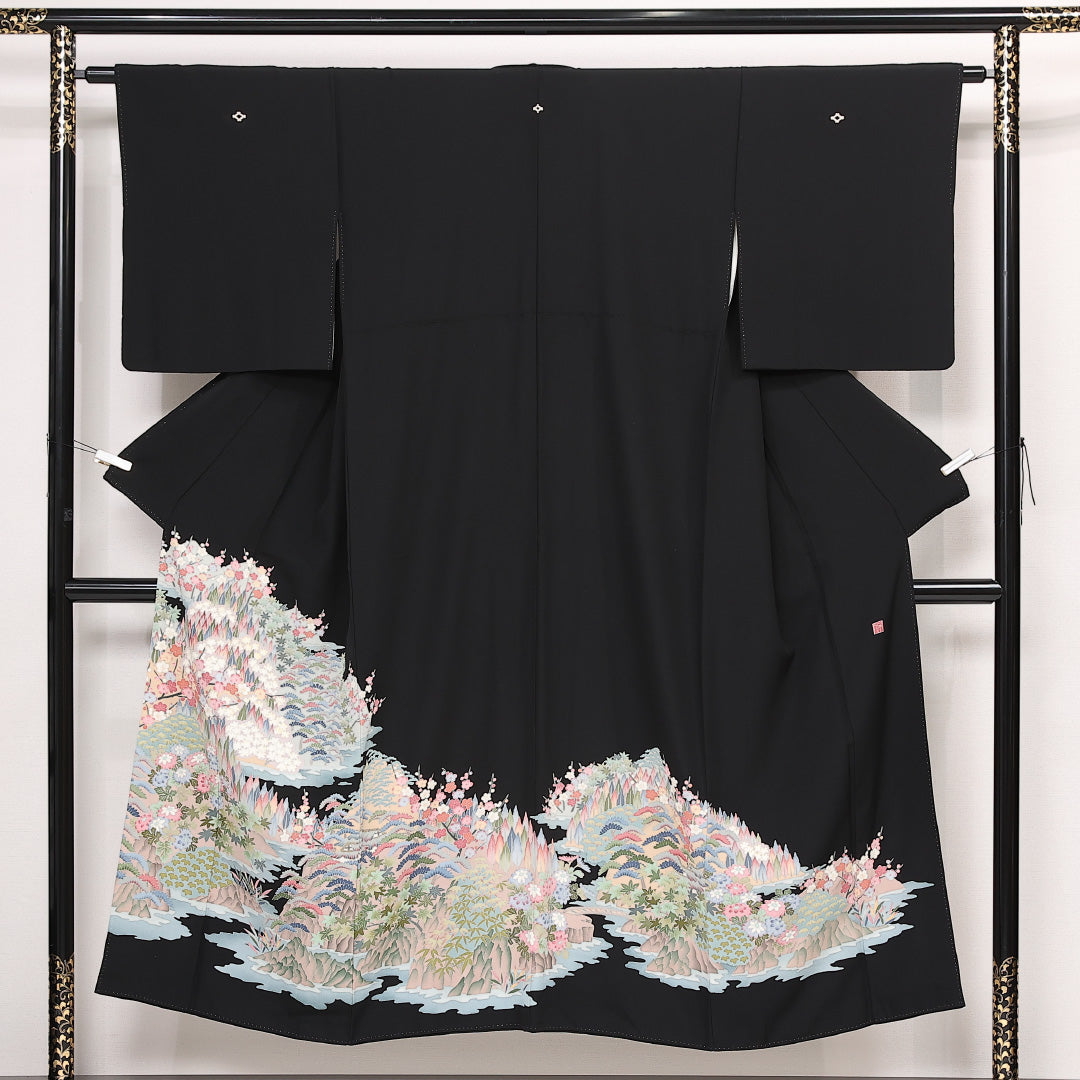 黒留袖 五つ紋 井桁 鶴見 保次 身丈148cm 裄丈63cm Sランク 正絹 袷 比翼 広衿 XS 作家物 落款 加賀友禅 フォーマル 幻想的 重厚感 黒系 1211-F0583