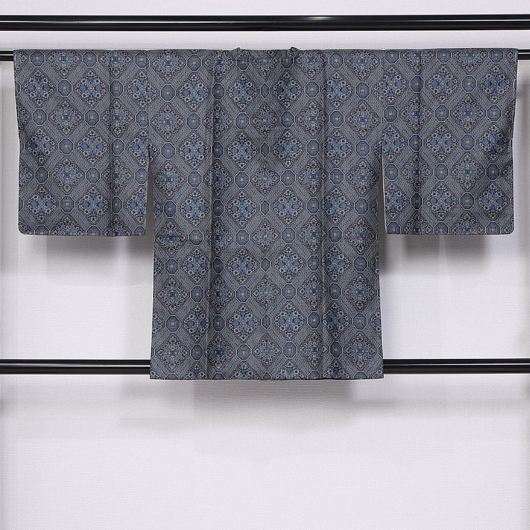 道行コート (大島紬) 袷 身丈82cm 裄丈62cm 正絹 Sランク インフォーマル Sサイズ ポケットあり 幾何学柄 グレー系 RP 1237-10772