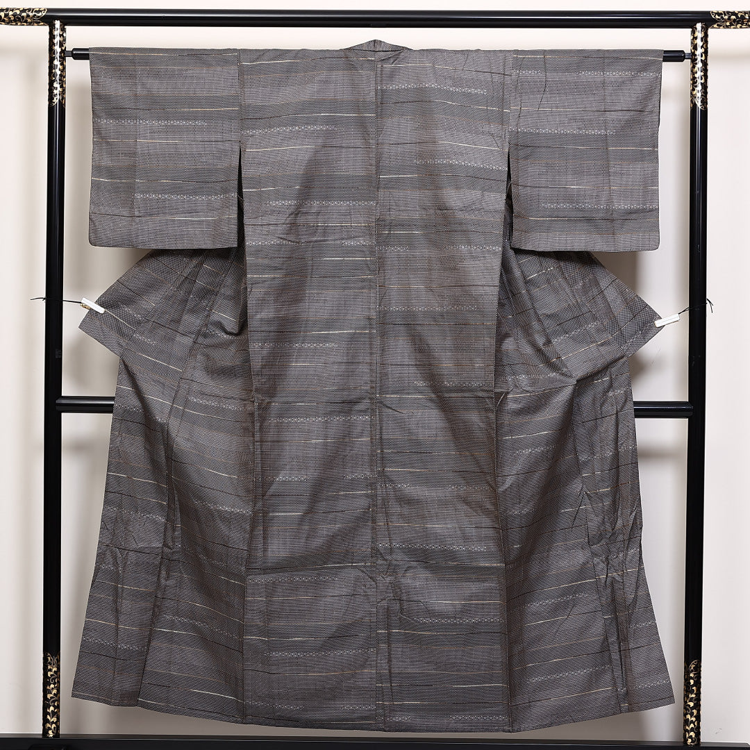 紬 単衣 身丈153cm 裄丈62cm 正絹 Sランク カジュアル 広衿 Sサイズ 亀甲 蚊絣 茶系 RP 1223-03782