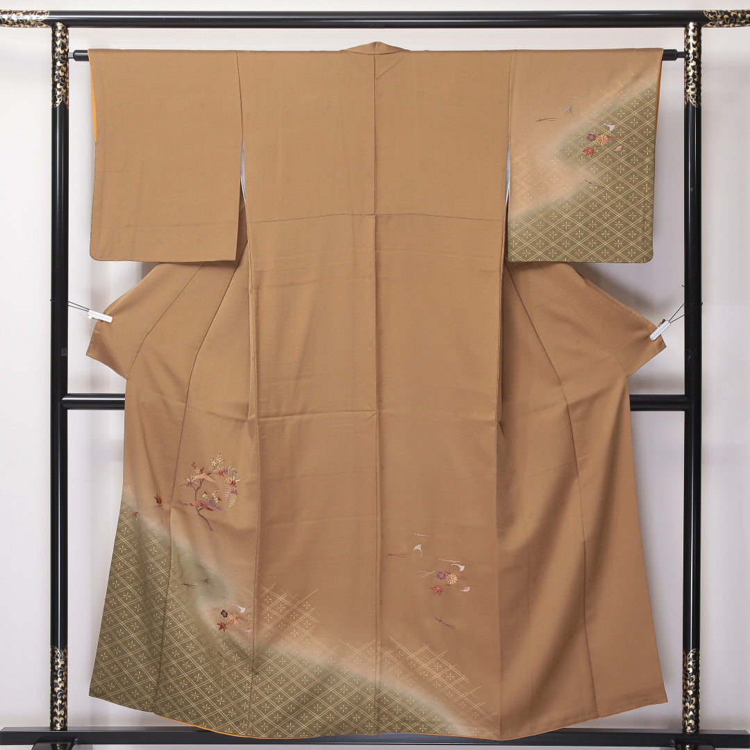 訪問着 袷 身丈150~154cm 裄62cm 正絹 紋意匠 菱形 紅葉 菊 梅 狐色 茶系 Bランク 1212-00611