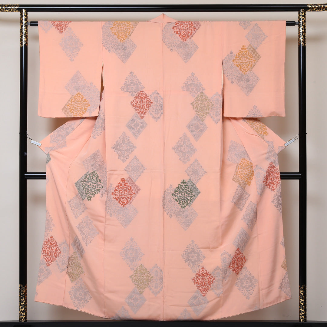 小紋 袷 身丈152cm 裄丈62cm 正絹 Cランク インフォーマル バチ衿 Sサイズ 幾何学柄 ピンク系 LP 1221-01452