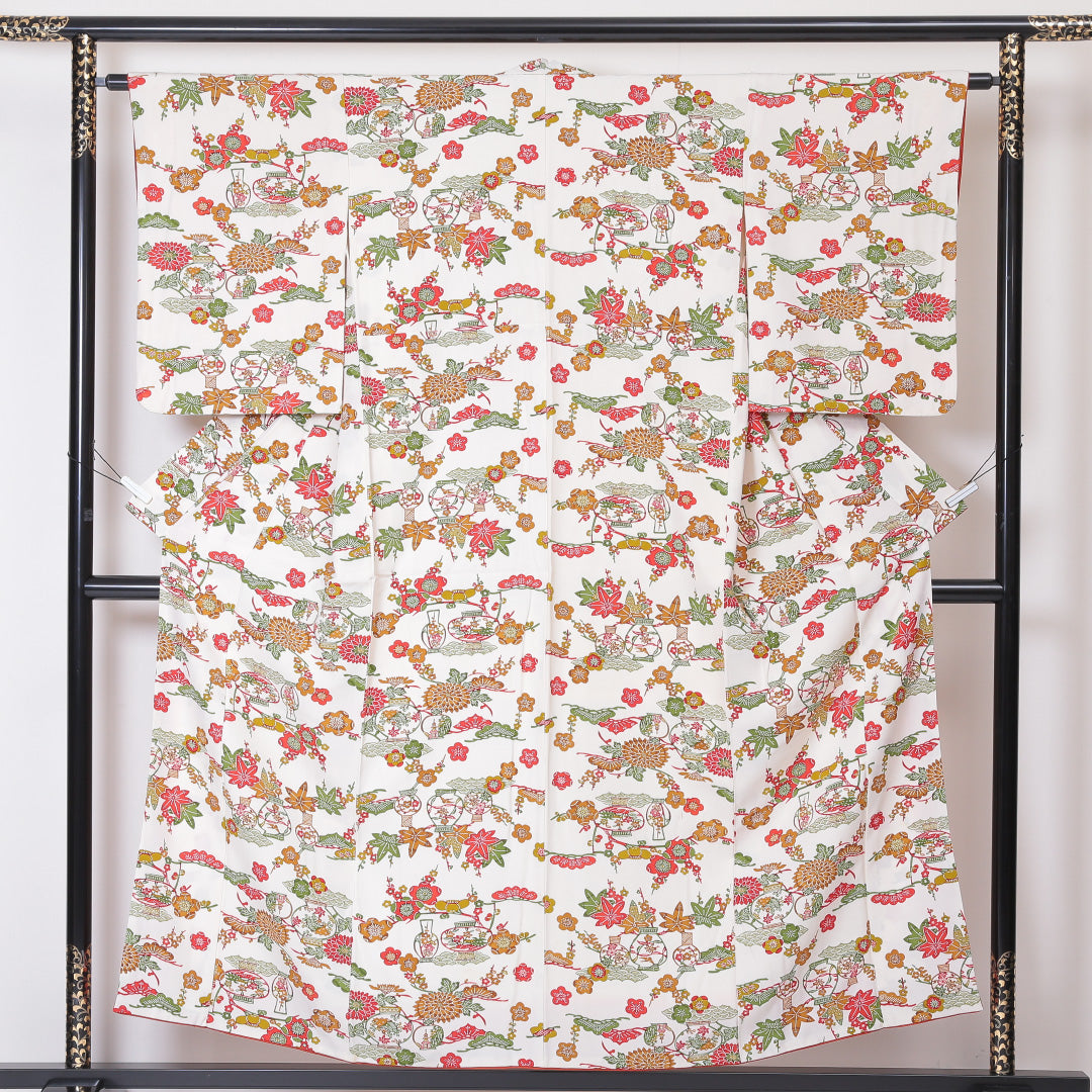 小紋 袷 身丈154cm 裄丈62cm 正絹 Bランク Sサイズ バチ衿 インフォーマル 紅型 花柄 白系 1215-01856