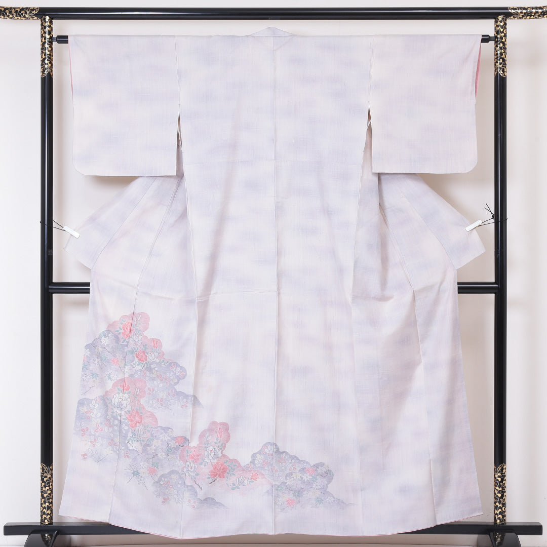 訪問着 (牛首紬) 袷 身丈157cm 裄丈63cm 正絹 Bランク 一つ紋 (片喰) インフォーマル 広衿 Mサイズ ぼかし染 遠山 牡丹 萩 紫系 M4 1217-03223