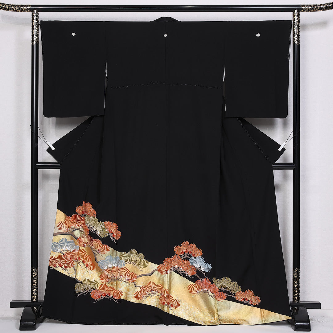 黒留袖 五つ紋 五三桐 身丈165cm 裄丈66cm Sランク 正絹 袷 比翼 広衿 XL 金駒刺繍 金箔 フォーマル 黒系 1211-F0324