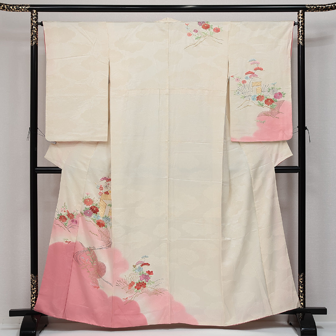 訪問着 袷 身丈161cm 裄丈63cm 正絹 Cランク セミフォーマル 広衿 Lサイズ 金駒刺繍 牡丹 松 クリーム系 LP 1217-14580