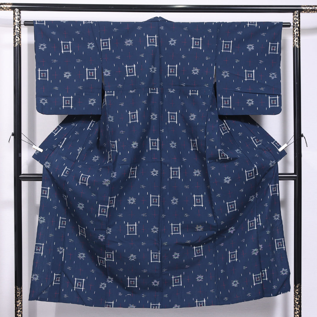 紬 単衣 身丈150cm 裄丈62cm 正絹 Bランク カジュアル バチ衿 Sサイズ 肩当て 井桁 紺系 RP 1223-11664