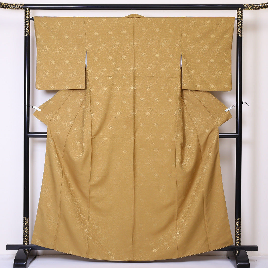 色無地 洗える着物 袷 身丈162cm 裄丈66cm ポリエステル Sランク Lサイズ 広衿 インフォーマル 紋意匠 吉祥文様 黄系 1214-05209