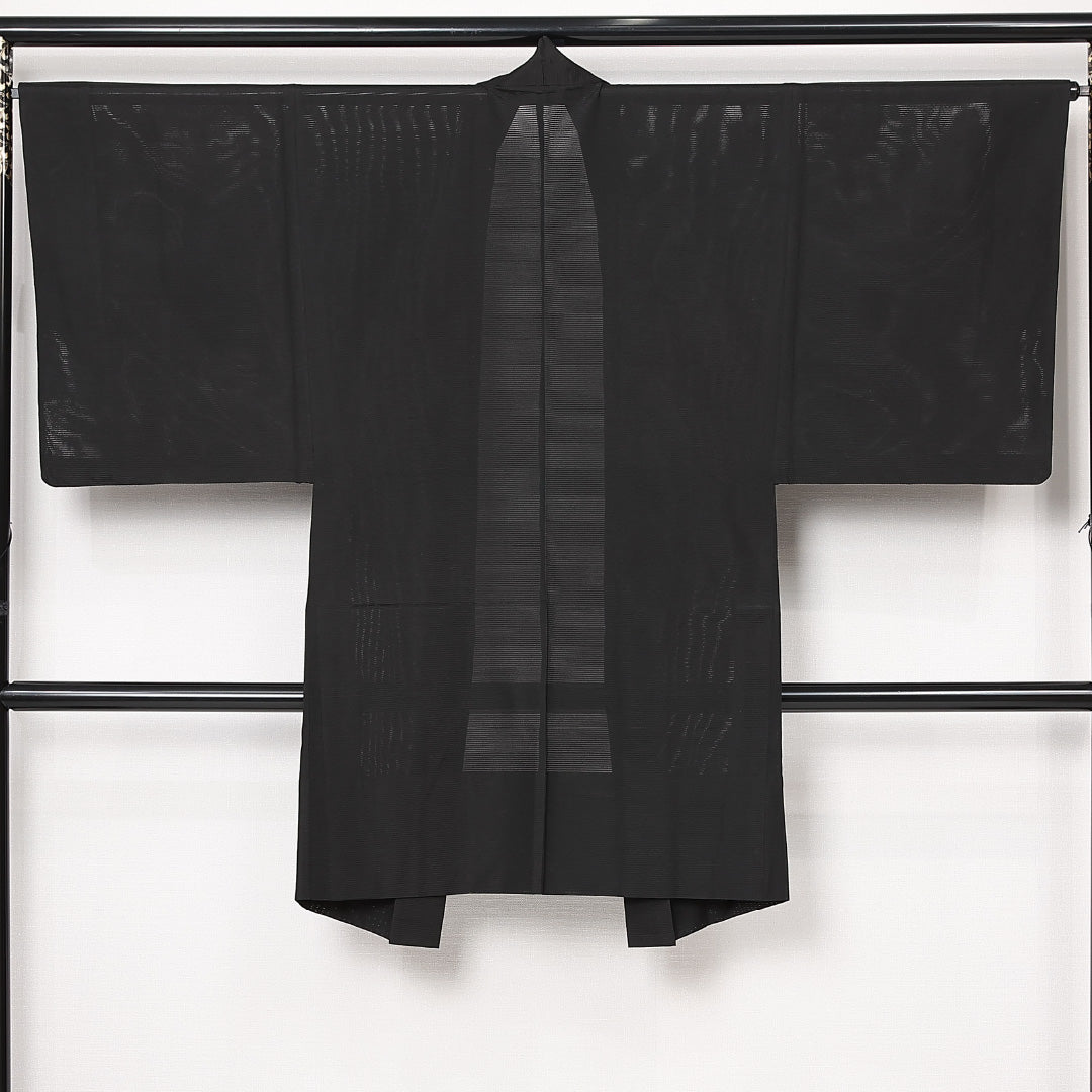 夏物 羽織 男性用 絽 身丈105cm 裄丈35cm 正絹 Sランク カジュアル XSサイズ 無地 シック 落ち着き 黒系 RP 1235-13064