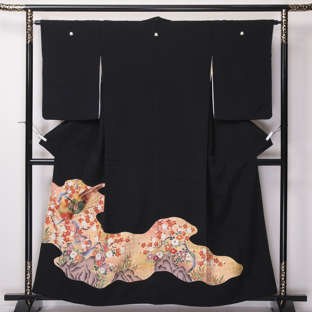 黒留袖 袷 身丈156cm 裄63cm 正絹 五つ紋 刺繍 鷲や梅 道長取り 橘 黒系 Bランク 1211-00145