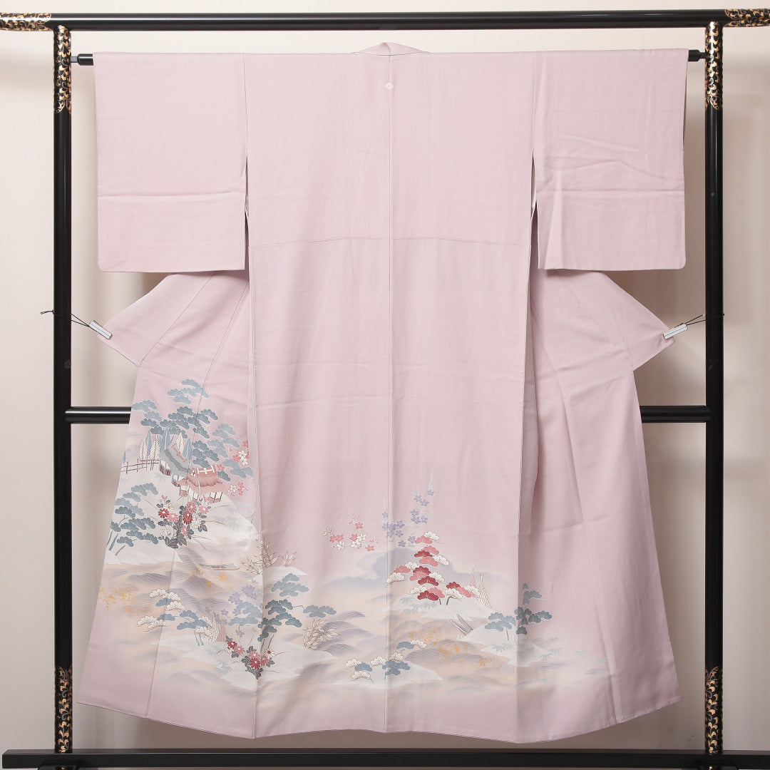 色留袖 袷 身丈148cm 裄63cm 正絹 一つ紋 御所解 剣片喰 日向紋 紋意匠 紗綾形 ピンク系 証紙 Aランク 1211-00124