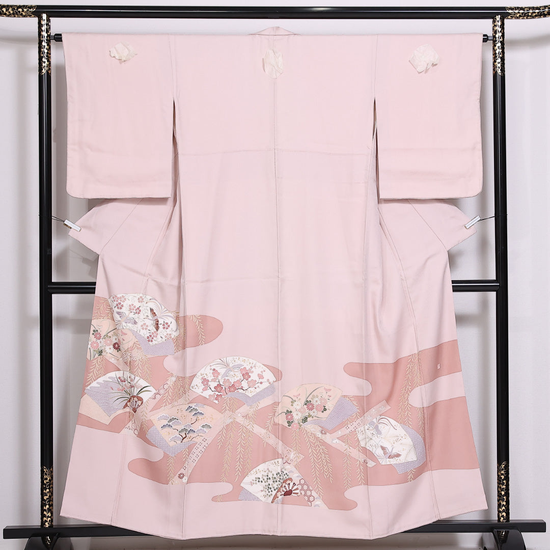 色留袖 五つ紋 三ツ割五三桐 身丈154cm 裄丈64cm Sランク 正絹 袷 比翼 広衿 S 作家物 落款 しつけ糸 紗彩形 花喰鳥 吉祥文様 扇 金彩 フォーマル ピンク系 1211-F0289