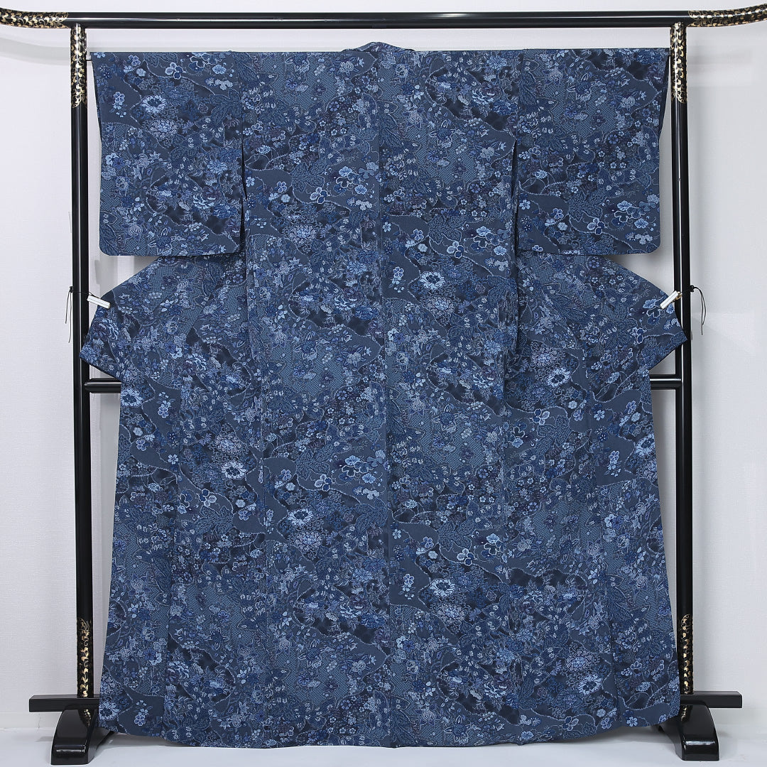 小紋 身丈164cm 裄丈64.5cm Sランク L 正絹 単衣 広衿 エレガント 藍型 ちりめん 橘 菊 桜 カジュアル 紺系 1215-12314