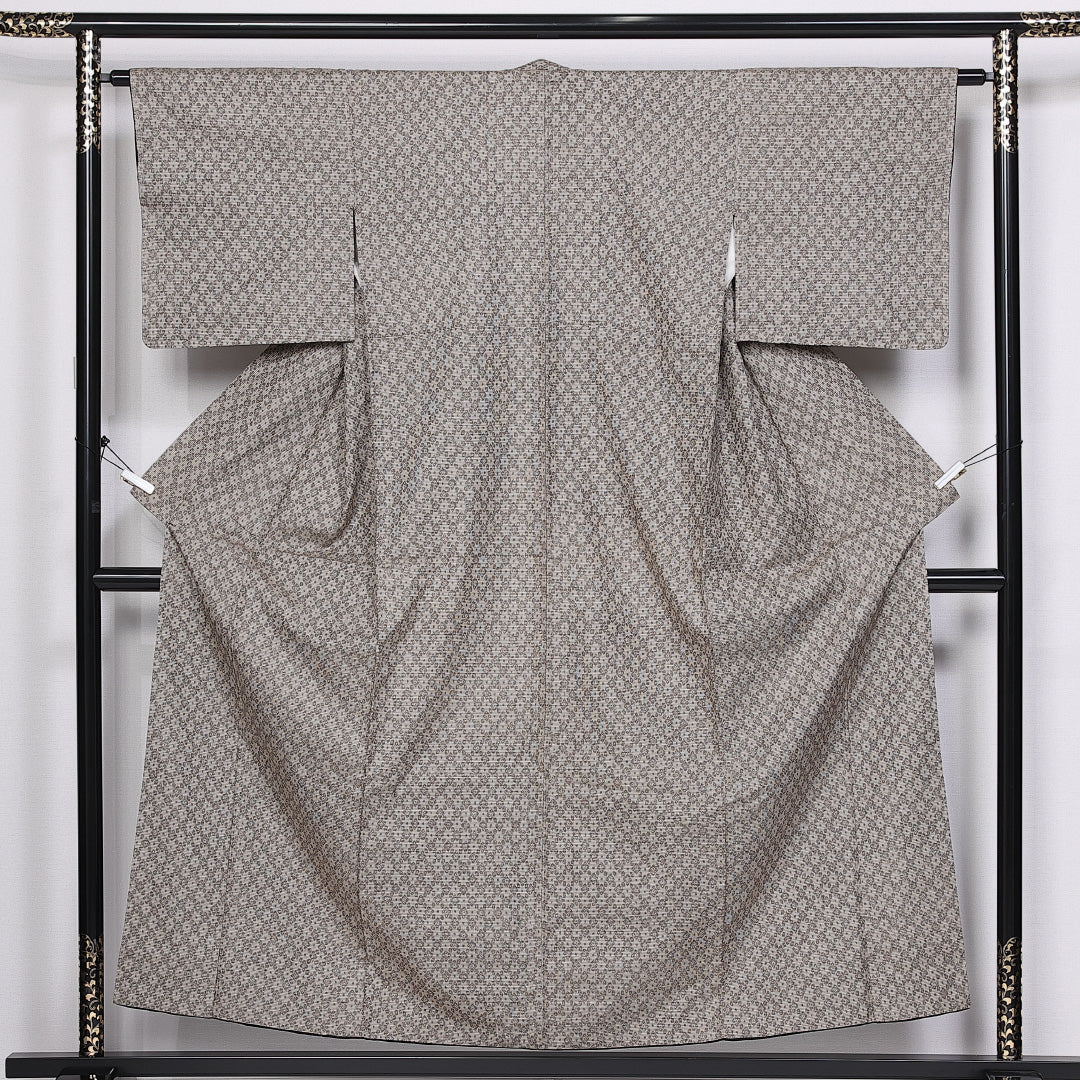 紬 袷 身丈155cm 裄丈62cm 正絹 Sランク カジュアル バチ衿 Mサイズ 花菱 ベージュ系 RP 1223-10505