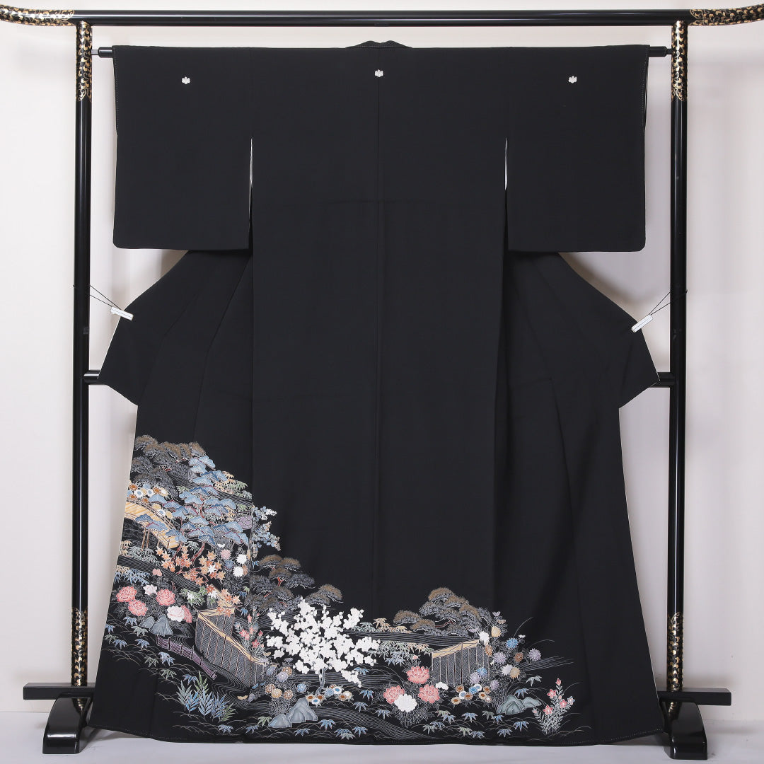 黒留袖 五つ紋 五三桐 身丈169cm 裄丈62.5cm Aランク 正絹 袷 比翼 広衿 XL 御所解 牡丹 フォーマル 黒系 1211-F0237