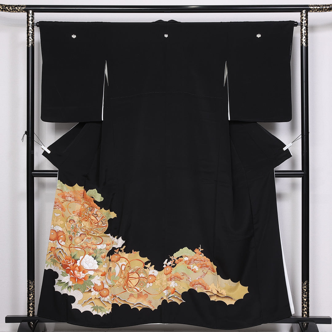 黒留袖 五つ紋 五三桐 身丈157cm 裄丈63cm Sランク 正絹 袷 比翼 広衿 M 金駒刺繍 鼓 牡丹 松 フォーマル 黒系 1211-F0312