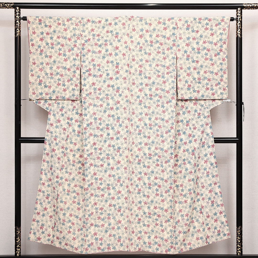 小紋 袷 身丈149cm 裄丈62cm 正絹 Aランク インフォーマル 広衿 XSサイズ 桜 クリーム系 RP 1221-14086