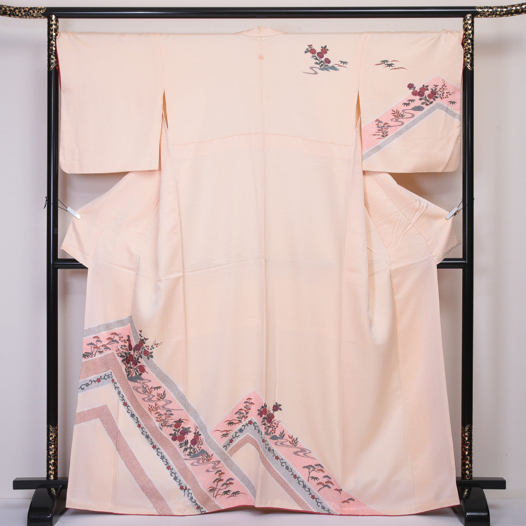 訪問着 袷 身丈166cm 裄丈70cm 正絹 Aランク 一つ紋 (五三桐) 紋意匠 (紗綾型) セミフォーマル 広衿 XLサイズ 金彩 菊 クリーム系 RP 1217-04527