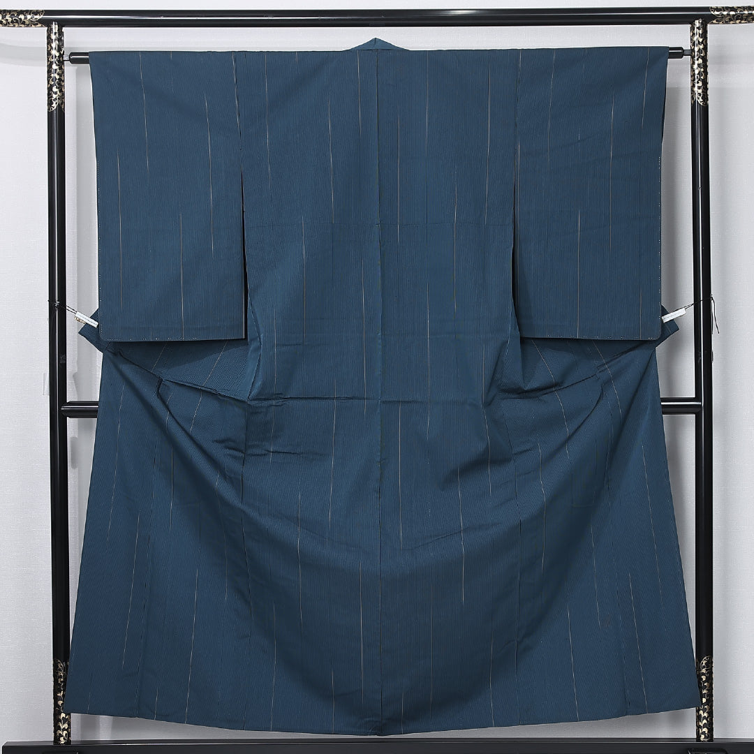 未使用品 紬 単衣 身丈158cm 裄丈61cm 正絹 Nランク カジュアル バチ衿 Mサイズ 漆糸 しつけ糸 抽象柄 緑系 M4 1223-12297