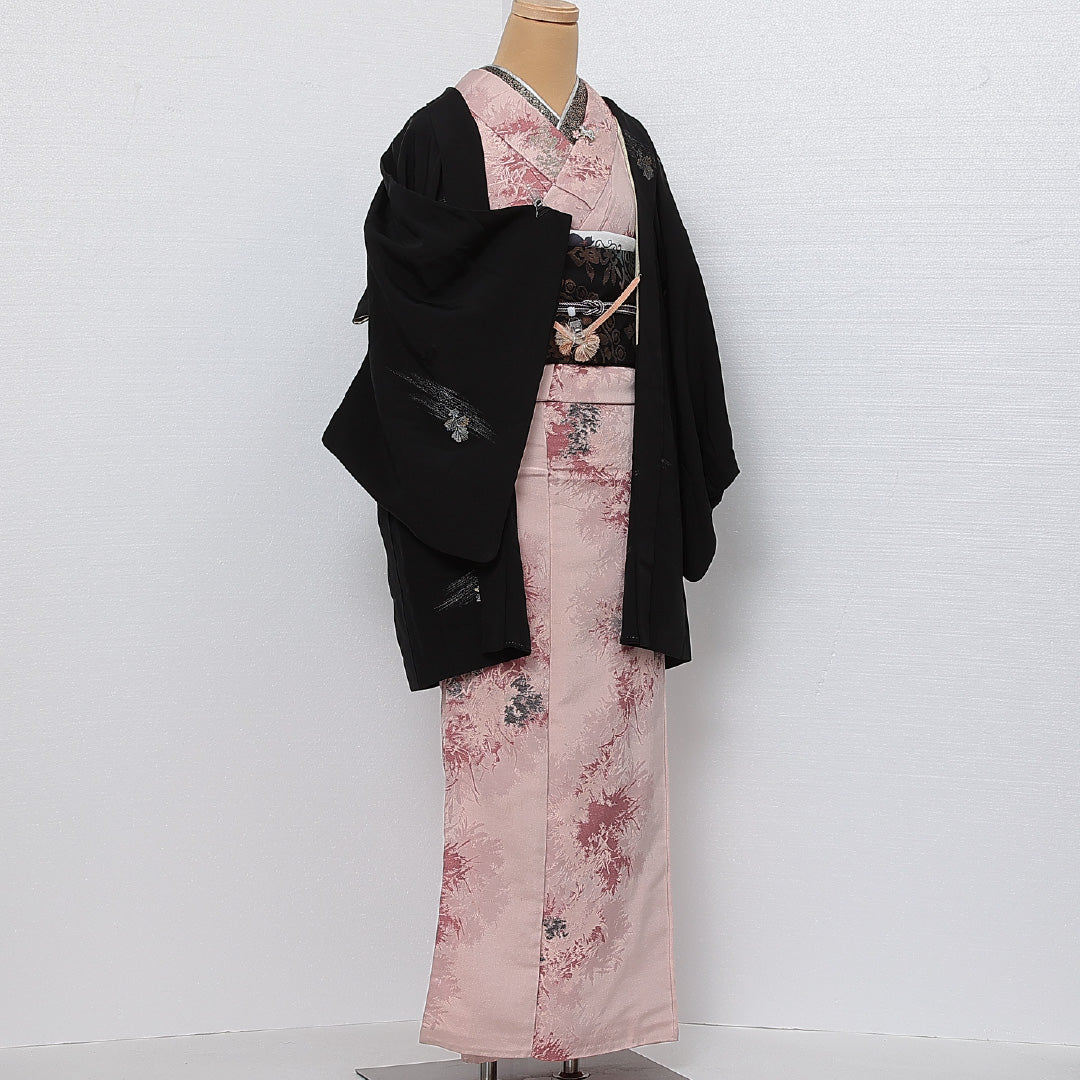 黒羽織 袷 身丈83cm 裄丈63cm 正絹 Aランク 一つ紋 (五三桐) セミフォーマル Sサイズ 漆糸 紐あり 柏 黒系 RP 1233-13822