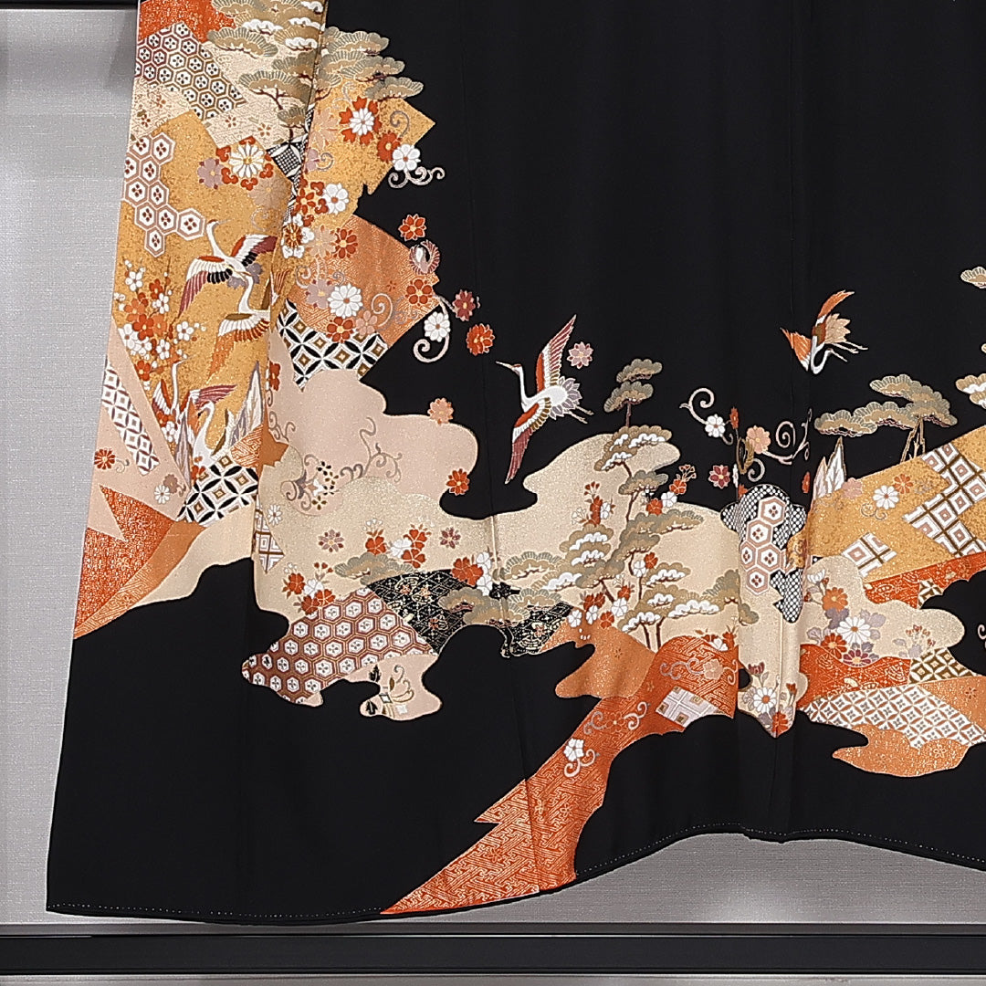 黒留袖 五つ紋 五三桐 身丈148cm 裄丈60.5cm Aランク 正絹 袷 比翼 広衿 XS 鶴 吉祥文様 松 フォーマル 黒系 1211-F0300