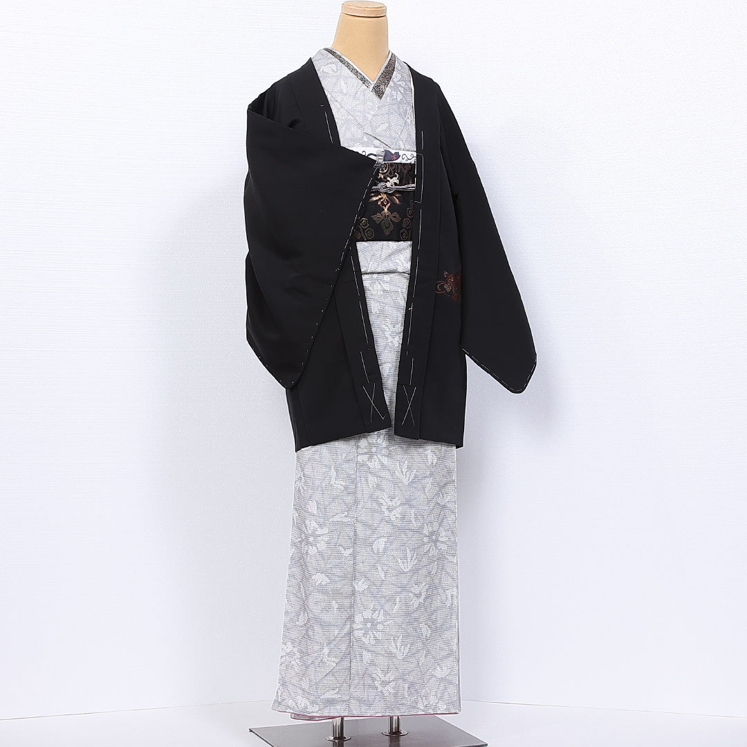 黒羽織 (お召) 袷 身丈83cm 裄丈64cm 正絹 Sランク インフォーマル Mサイズ 絵羽羽織 漆糸 しつけ糸 花車 黒系 RP 1233-11080