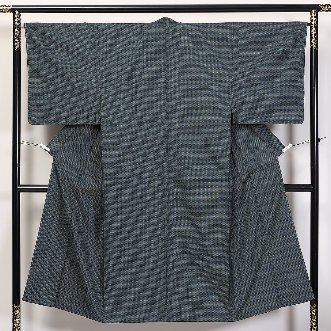 アンサンブル 男着物 (大島紬) 袷 身丈142cm 裄丈66cm 正絹 Aランク インフォーマル 棒衿 Mサイズ 紐あり 亀甲 緑系 RP 1224-06232