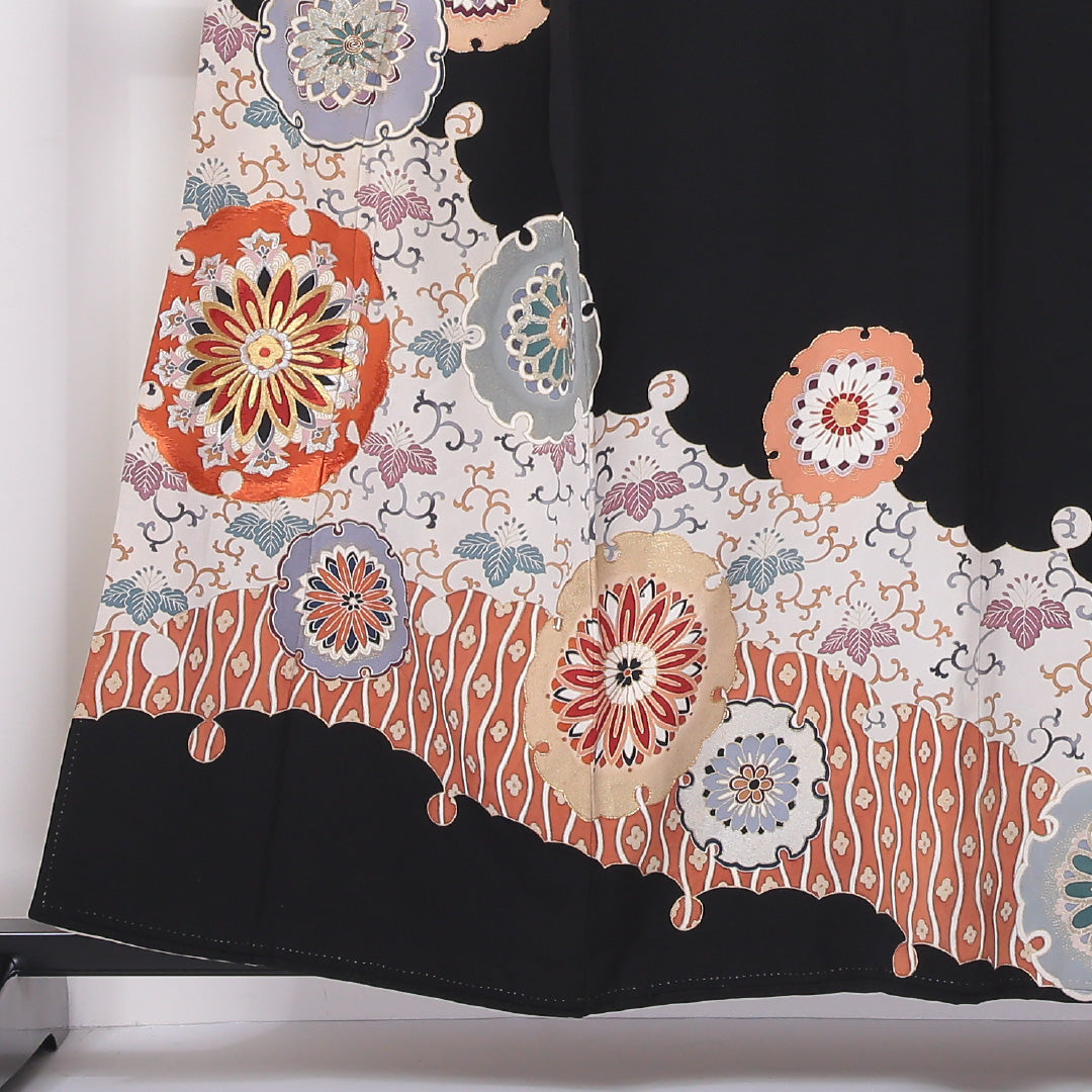 黒留袖 五つ紋 五七桐 身丈158cm 裄丈61.5cm Aランク 正絹 袷 比翼 広衿 M アラベスク 雪輪 金銀糸 フォーマル 黒系 1211-F0232