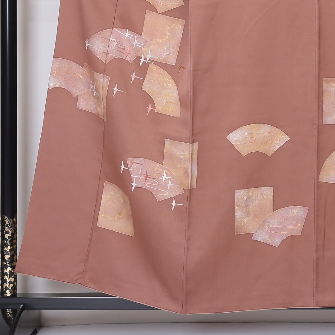 訪問着 袷 身丈156cm 裄丈63cm 正絹 Sランク Mサイズ 広衿 セミフォーマル 鳥 扇 引箔 刺繍 茶系 1212-04487