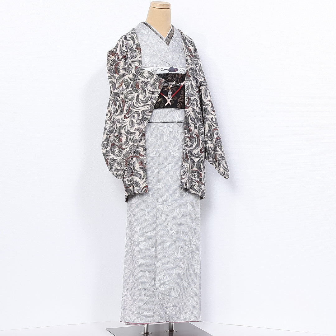 羽織 袷 身丈81cm 裄丈63cm 正絹 Cランク カジュアル Sサイズ 紐あり 創作柄 グレー系 HP 1232-10295