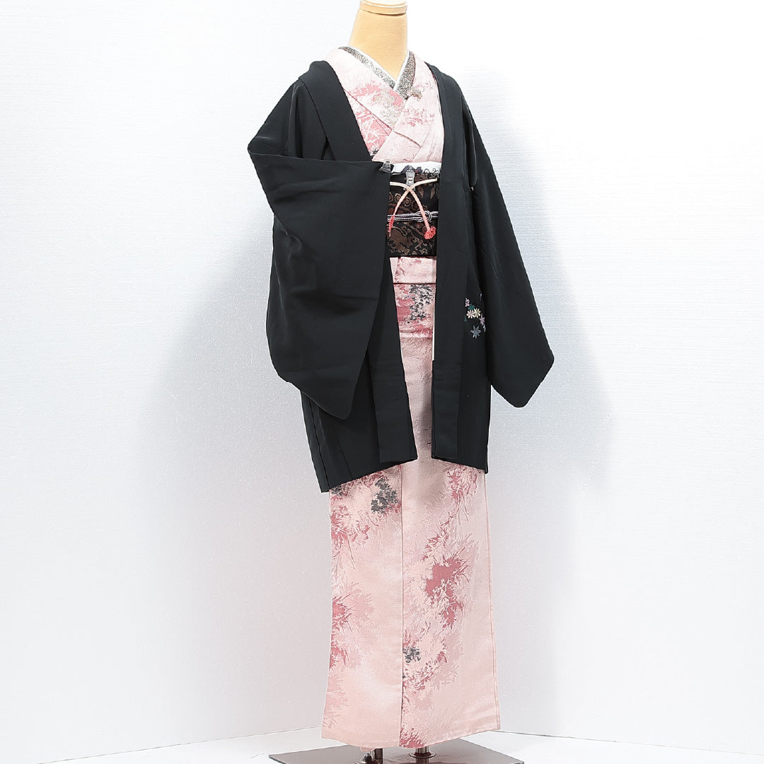 黒羽織 袷 身丈84cm 裄丈63cm 正絹 Sランク インフォーマル Sサイズ 刺繍 紐あり 梅 笹 紅葉 黒系 RP 1233-13979