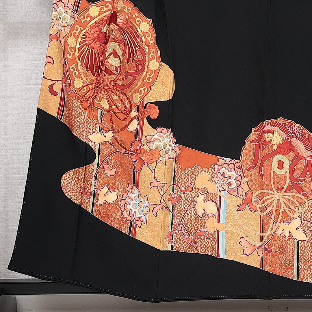 黒留袖 五つ紋 五三桐 身丈157cm 裄丈64cm Sランク 正絹 袷 比翼 広衿 M 刺繍 金駒刺繍 鏡裏文 鳳凰 古典的 格調高い 黒系 1211-F0600